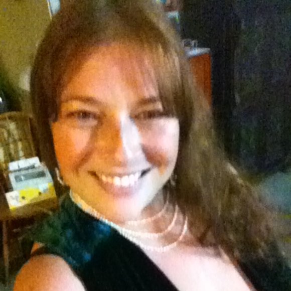 Meet your Posher, Anne - Picture 1 of 1
